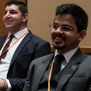 Meet your Posher, Venu